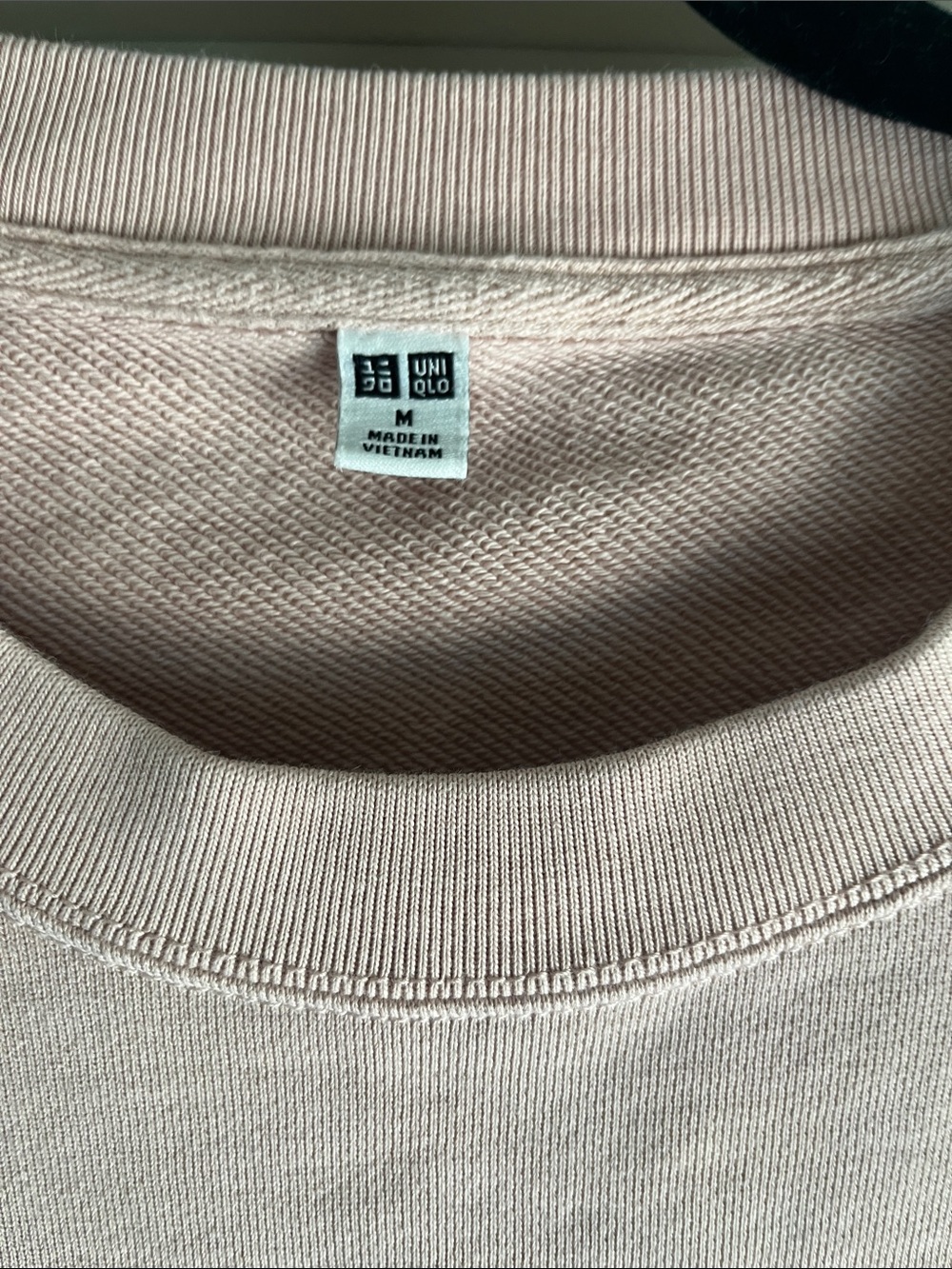 Uniqlo Crewneck Sweatshirt - Pale Pink - Picture 3 of 6
